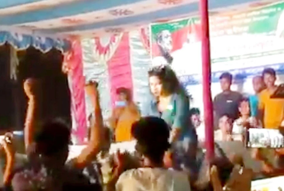 স্কুল মাঠে অশ্লীল নৃত্য, সভাপতি ও প্রধান শিক্ষককে শোকজ